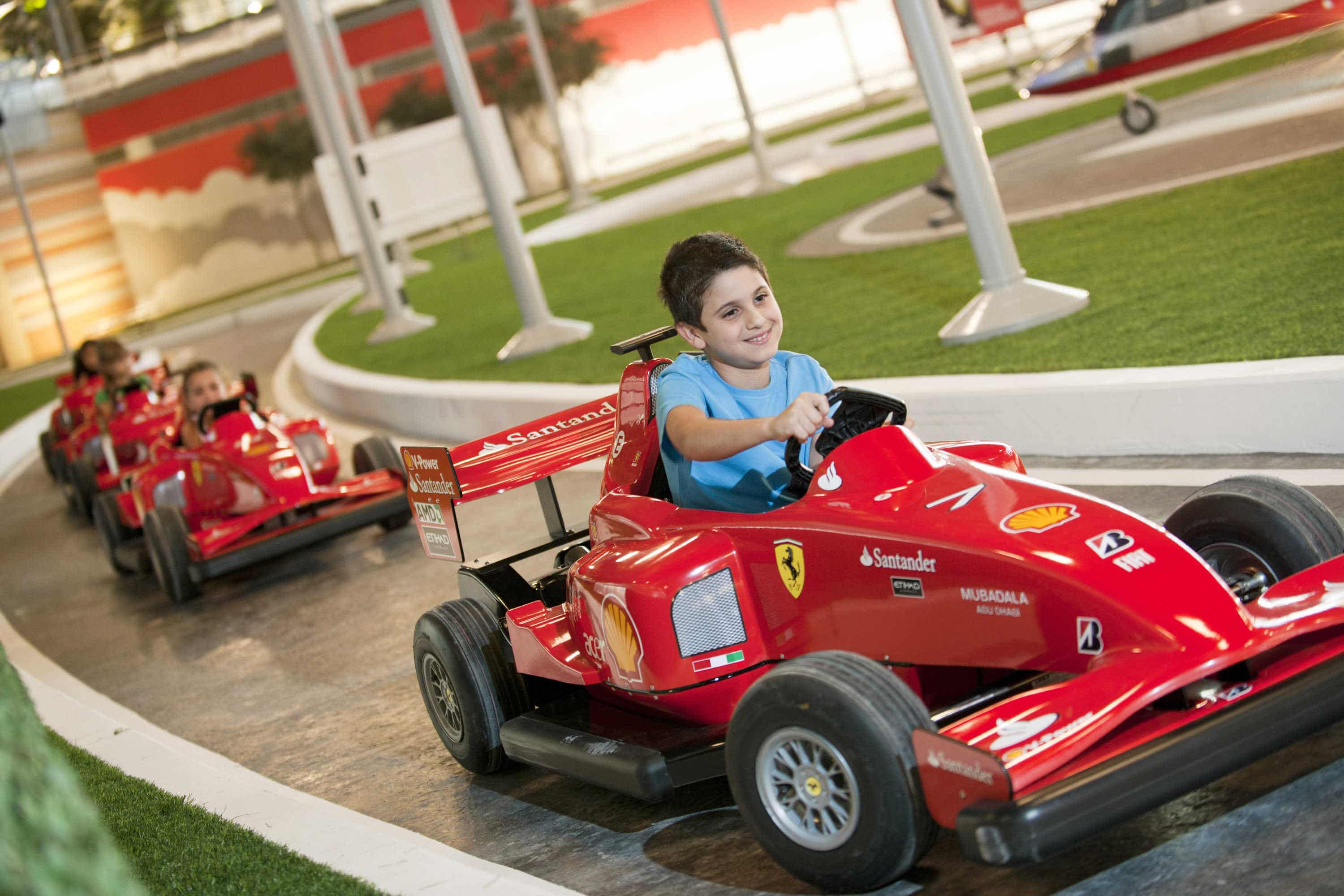 Экскурсия Ferrari World - от Шан Турс